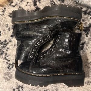 Dr Martins black sz 8